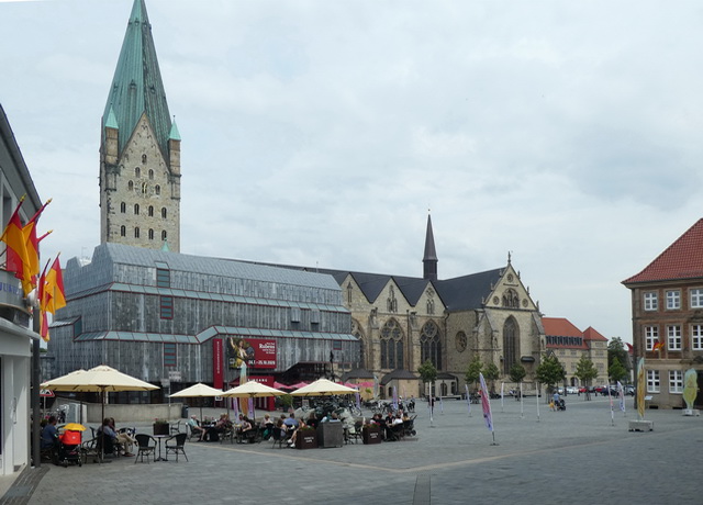 Blick auf den Dom in Paderborn