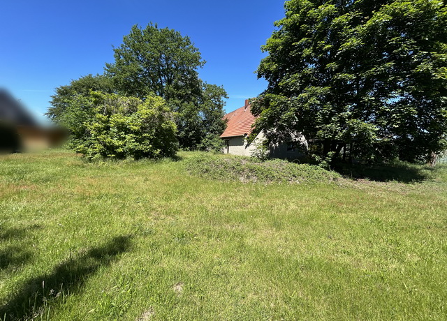 Blick auf ein kleines Wohnhaus im Außenbereich von Verl-Kaunitz